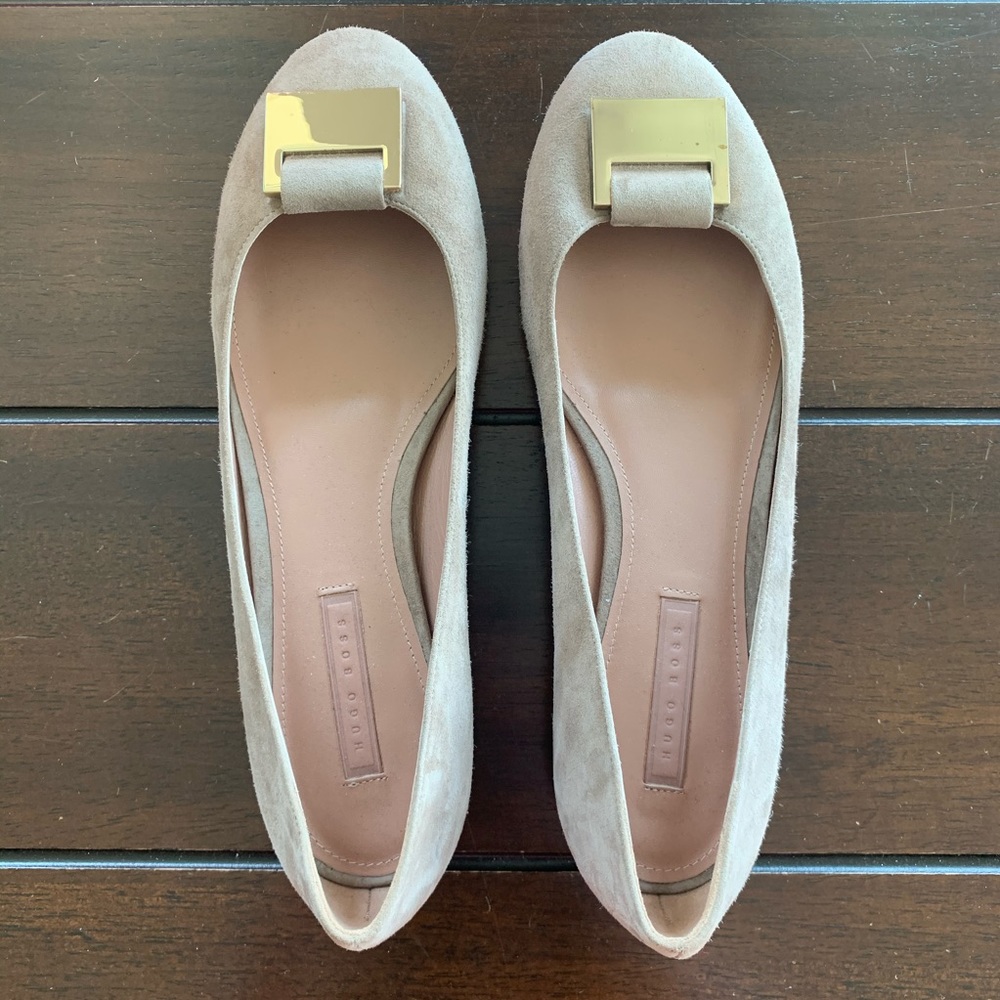 Hugo Boss suede flats